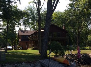 12 Peninsula Dr, Standish, ME 04084
