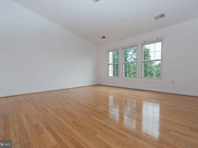 13559 Flowerfield Dr — Photo 12