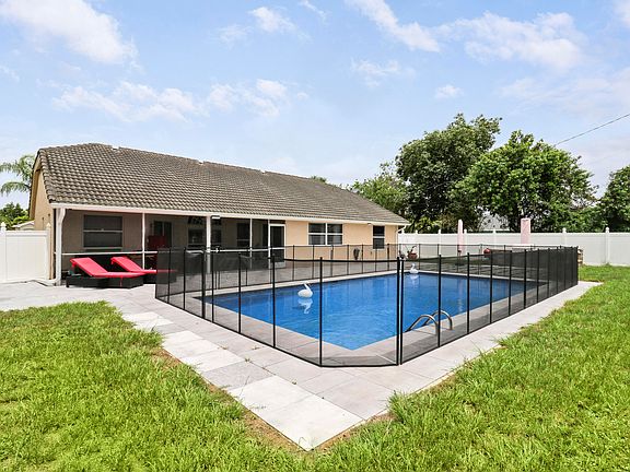 3rd image of 2962 SW Coastal Terrace