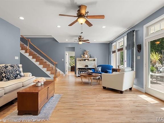 3rd image of 1690 Hackberry Dr