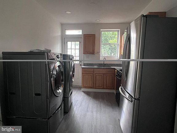 5th image of 430 Whitridge Ave