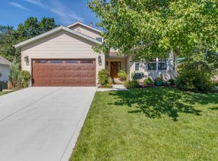 843 Heron Woods Dr, Manchester, MO 63021