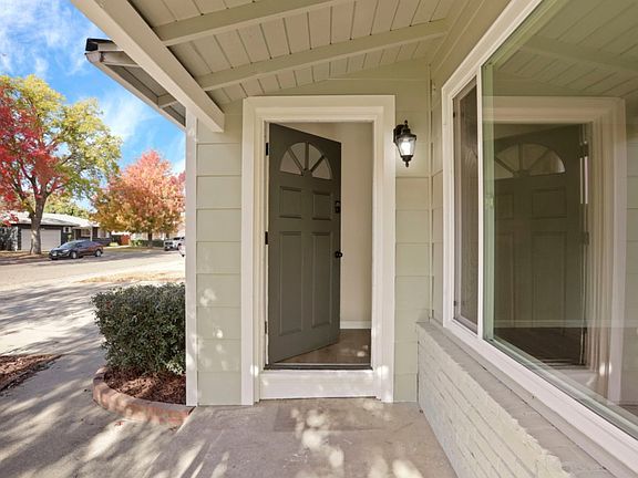2nd image of 7322 Coral Ln
