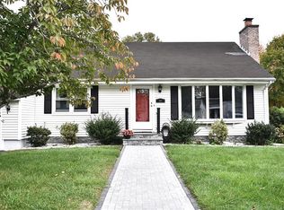 97 Ursini Dr, Hamden, CT 06514