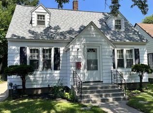 205 W 27th St, Holland, MI 49423
