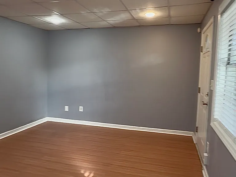 1000 Carlton Way SW #BASEMENT — Photo 2