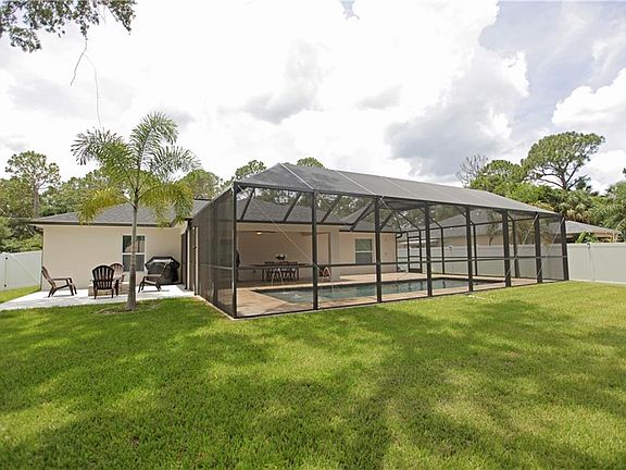 3rd image of 3674 Monfero Ave