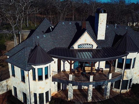 3rd image of 204 S Eagles Bluff Blvd