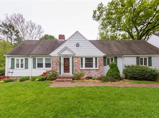 5711 W 69th St, Overland Park, KS 66204