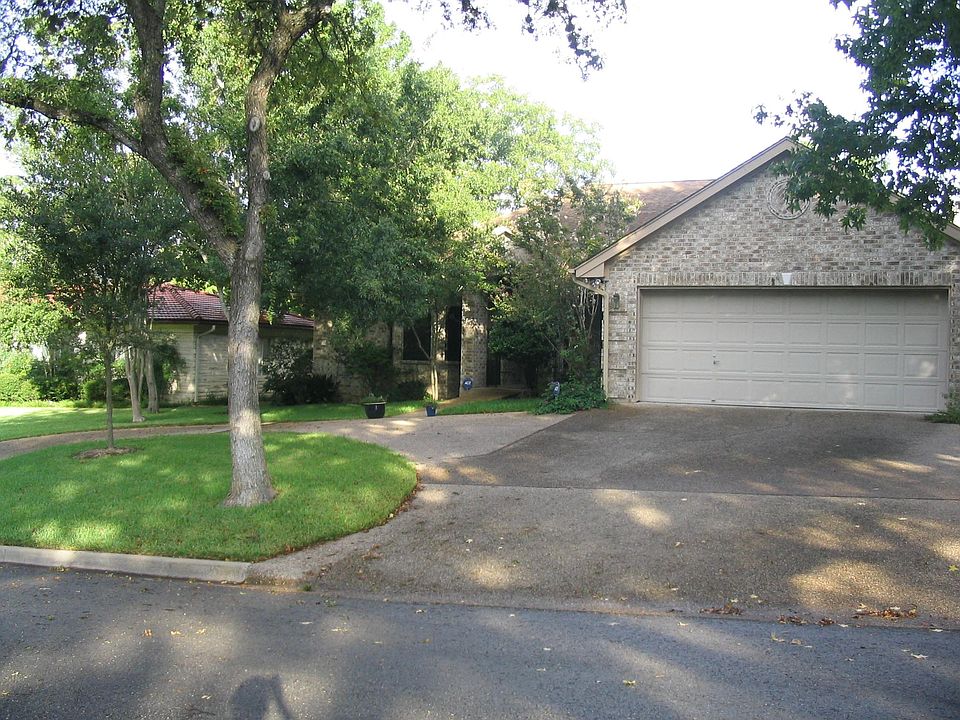 1st image of 2615 Delwood Pl