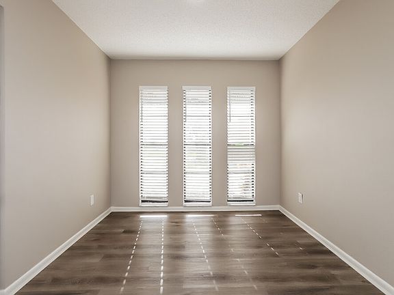 4th image of 14936 Glasgow Ct