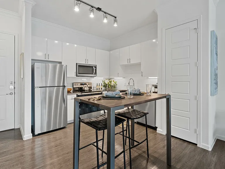 W3-LuxeMercerCrossing A1_Dining W3-LuxeMercerCrossing A1_Dining