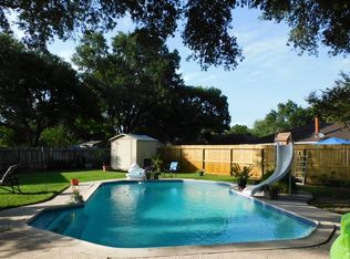 2719 King James Ct, Webster, TX 77598