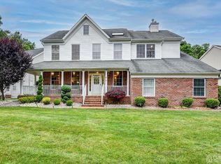 1 Farragut Ln, Old Bridge, NJ 08857