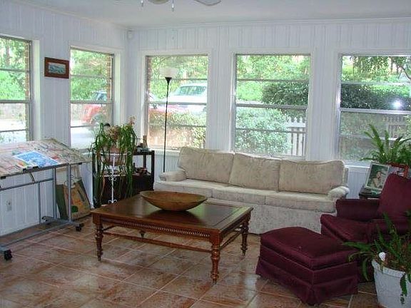 5th image of 536 Breedlove Dr