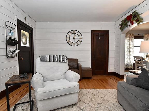 5th image of 82 Milford St