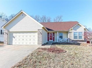 5323 Pinefield Dr, Saint Charles, MO