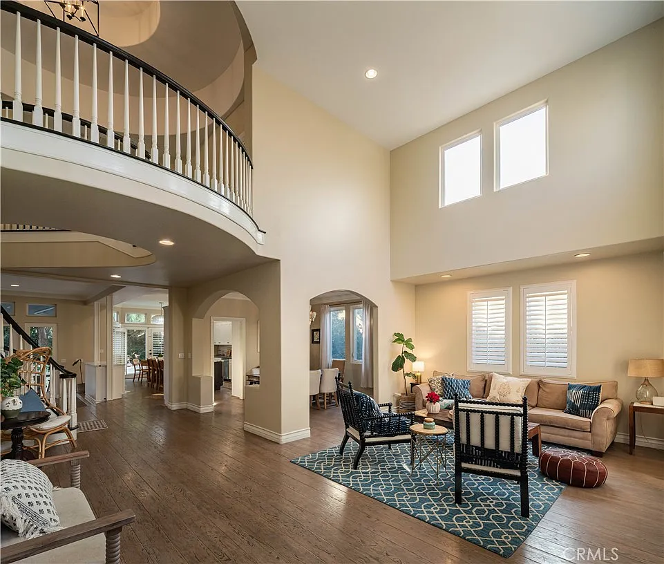 5 bed, 3604 sqft, $15,000 — Photo 4