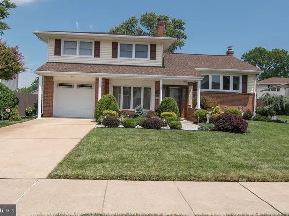 217 Spruceglen Dr, Newark, DE 19711