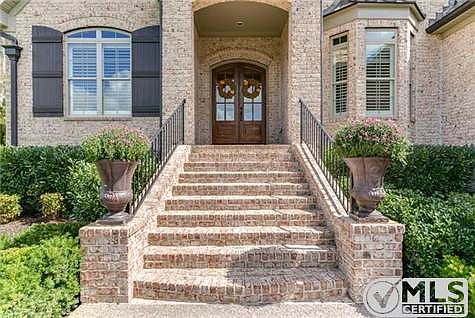 3rd image of 1642 Sunset Park Dr