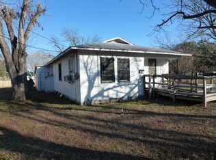 2505 Avenue J, Hondo, TX 78861