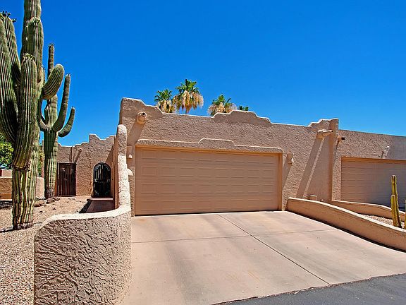 2 car garage w/ golf cart space