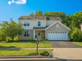 2748 Abbey Knoll Dr, Lewis Center, OH 43035