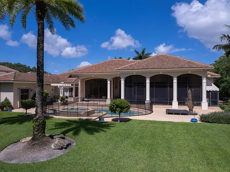 8158 Native Dancer Rd E — Photo 27