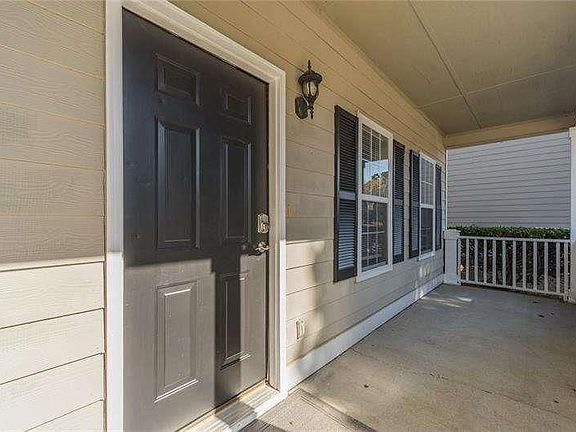 5th image of 2716 Lake Park Rdg E