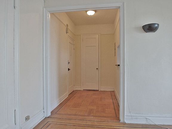 5th image of 41 Eastern Pkwy APT 6C