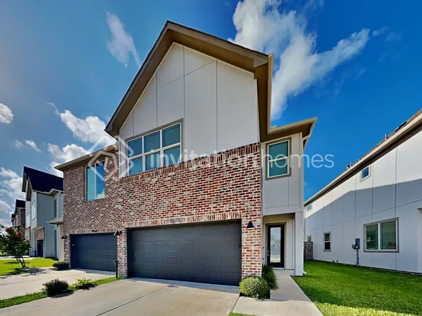 10522 Executive Lake Dr, Stafford, TX 77477