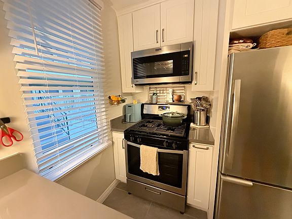 3rd image of 13000 Valleyheart Dr APT 2