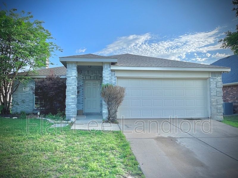 1st image of 820 Acacia Dr