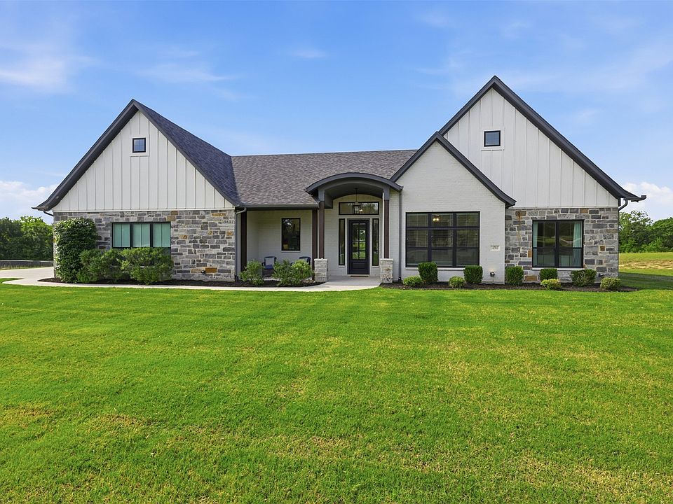 1st image of 434 Younger Ranch Rd
