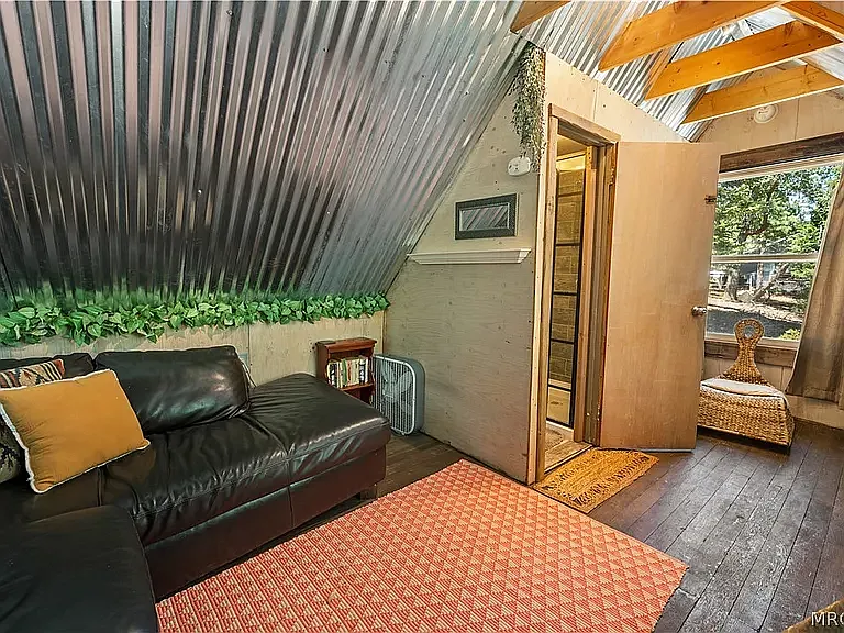 774 Eureka Dr — Photo 11