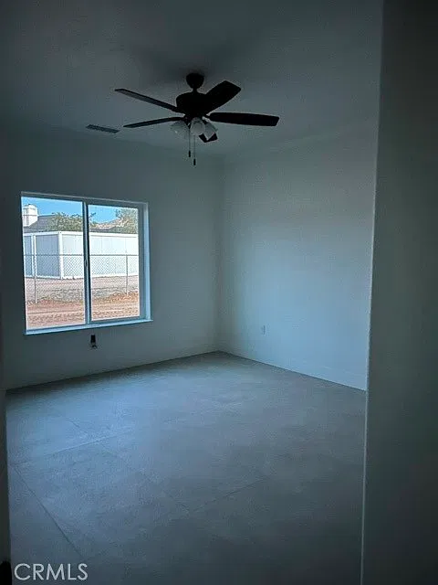 2 bed, 1300 sqft, $2,400 — Photo 4