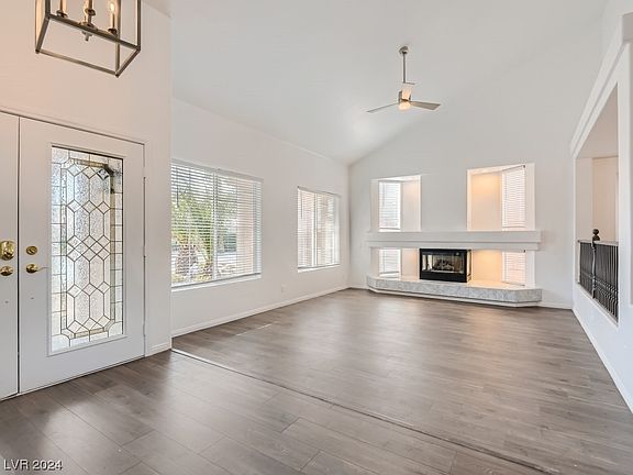 5th image of 4036 Royal Scots Ave