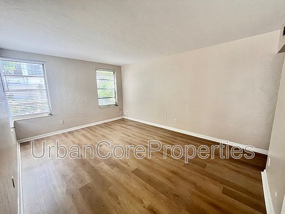 4th image of 450 14th Ave N #2