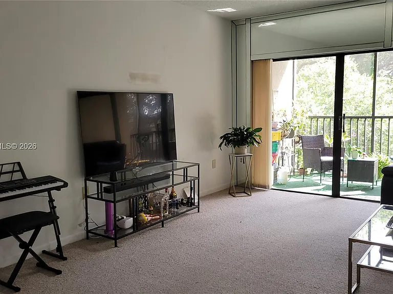 461 Ives Dairy Rd #204-2 — Photo 4