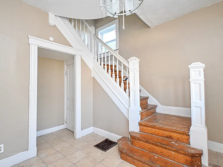 962 Hawthorne Ave #2 — Photo 33