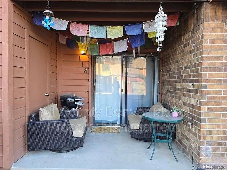 447 Wright St #118 — Photo 2