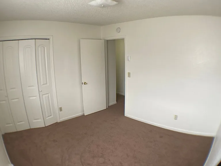 2110 N East St — Photo 14