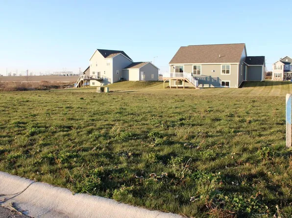 655 LAMBERT COURT #657 Lt2, Slinger, WI 53086