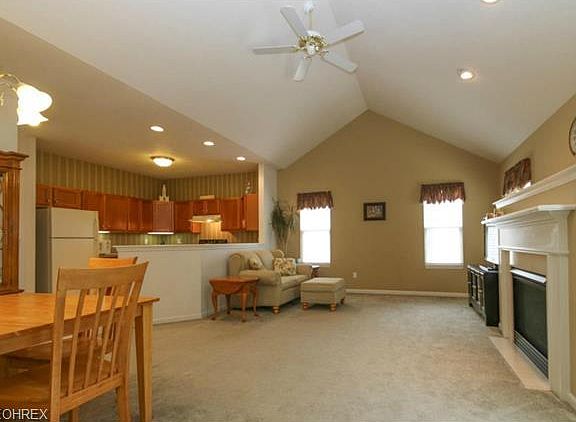 2nd image of 1205 E Mallard Dr #2