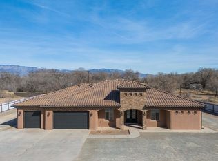 1202 Gabaldon Rd NW, Albuquerque, NM 87104