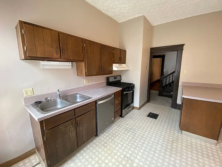 1236 Neil Ave — Photo 12