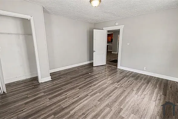 1447 Wharton Ave — Photo 7