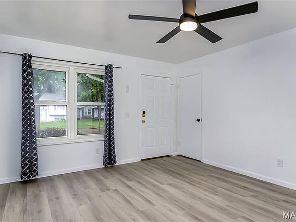 2nd image of 1478 Boardwalk Ave