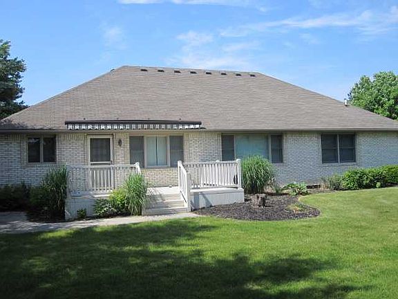 2nd image of 23896 Woodmont Dr