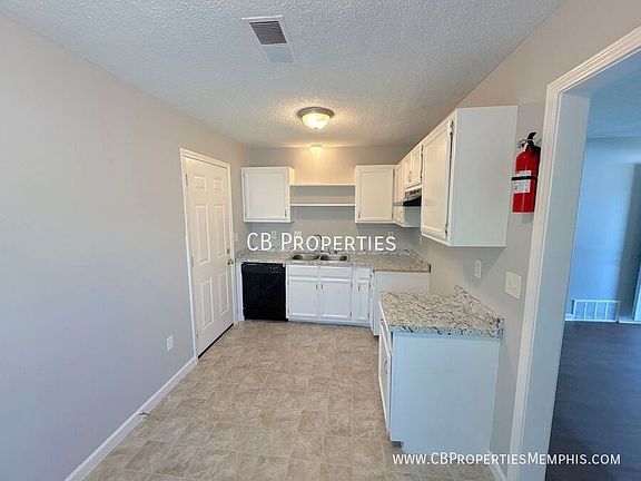 2nd image of 4814 Chevron Rd